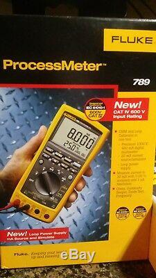 Fluke 789 process meter with suregrip accessory set with meter carry case