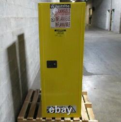 Justrite Sure Grip EX 892220 Self Closing 22 Gal Flammable Safe Cabinet Dented