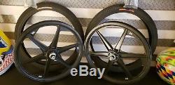 NOS GT BMX Tomahawk Freestyle Mags / DYNO D TIRES GT SURE GRIP PEGS