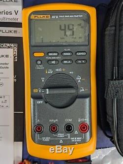 New Fluke 87V-E2 87V/E2 SureGrip Accy Kit, TPAK, Case