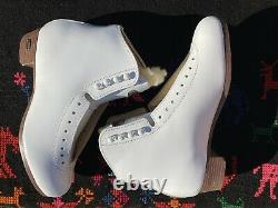 Sure Grip 93 Womens 8 1/2 White Leather Artistic Skate Boots