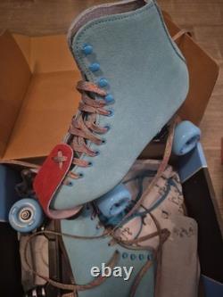 Sure-Grip Quad Roller Skates Sz 8 With Pads + Accessories