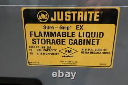 Armoire de stockage de liquides inflammables Justrite 891303 Sure-grip Ex 12gal