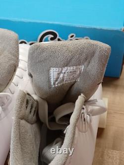 Patins à roulettes Sure Grip International modèle Fame taille 8 pour femmes