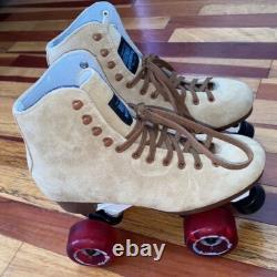 Patins à roulettes Sure Grip. Neufs, couleur beige. Trucks DA Avenger 45, roues de 65 mm. Taille 7 homme.