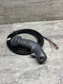 Poignée de contrôle Scorpion/ Sure Grip SU-G-A-SN-AA-N-N-N-120, 2 boutons 1 gâchette